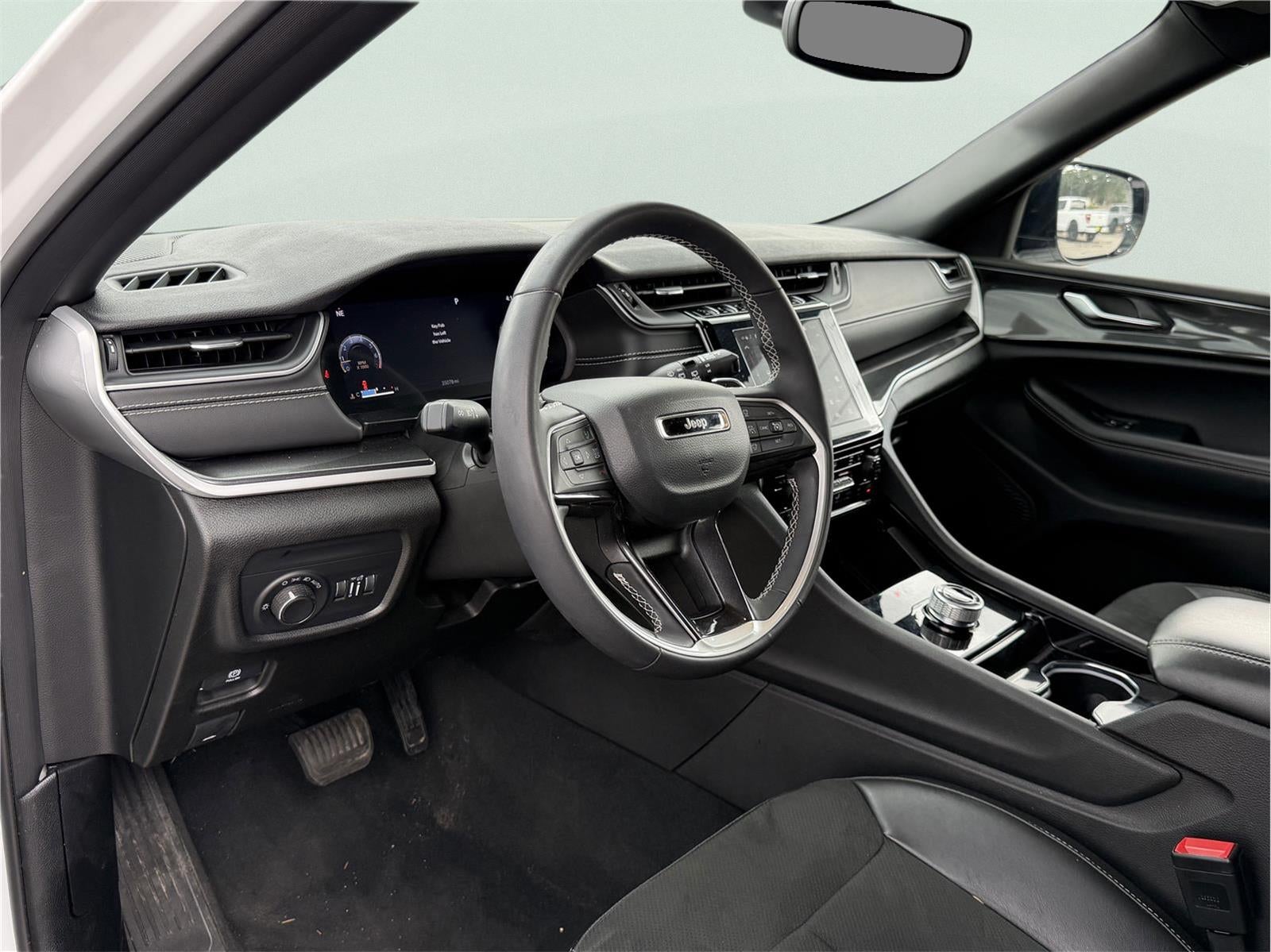 2023 Jeep GRAND CHEROKEE Altitude 4x4