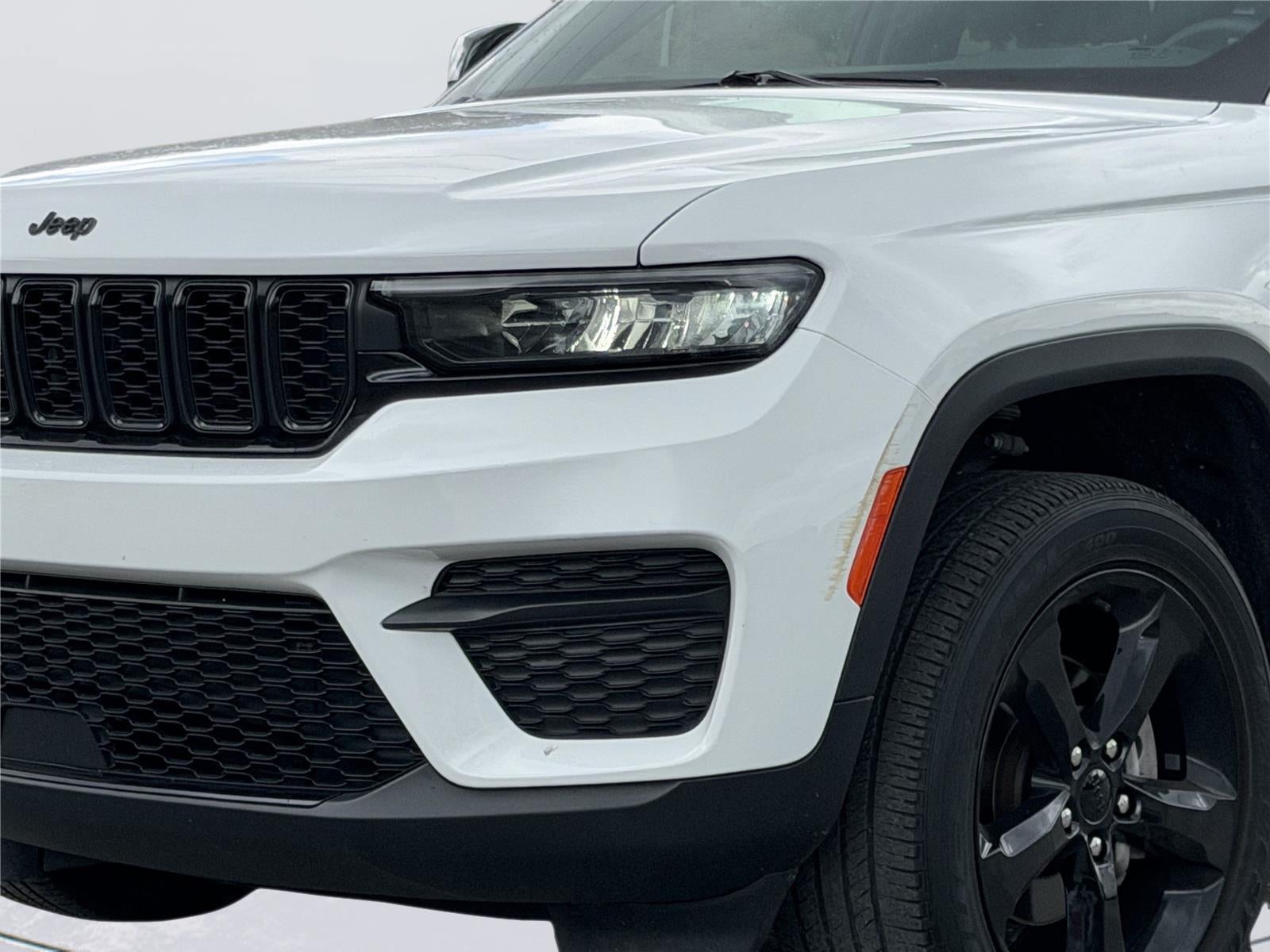 2023 Jeep GRAND CHEROKEE Altitude 4x4