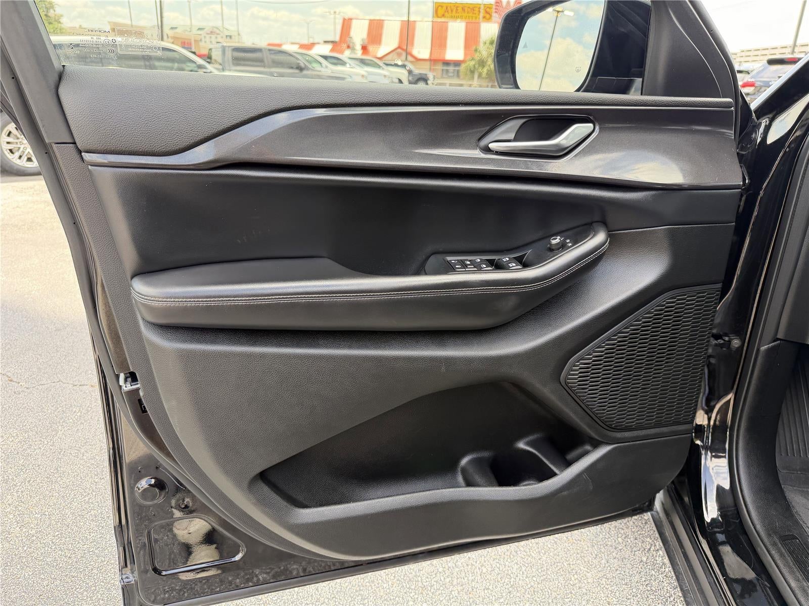 2023 Jeep Grand Cherokee L Altitude 4x4