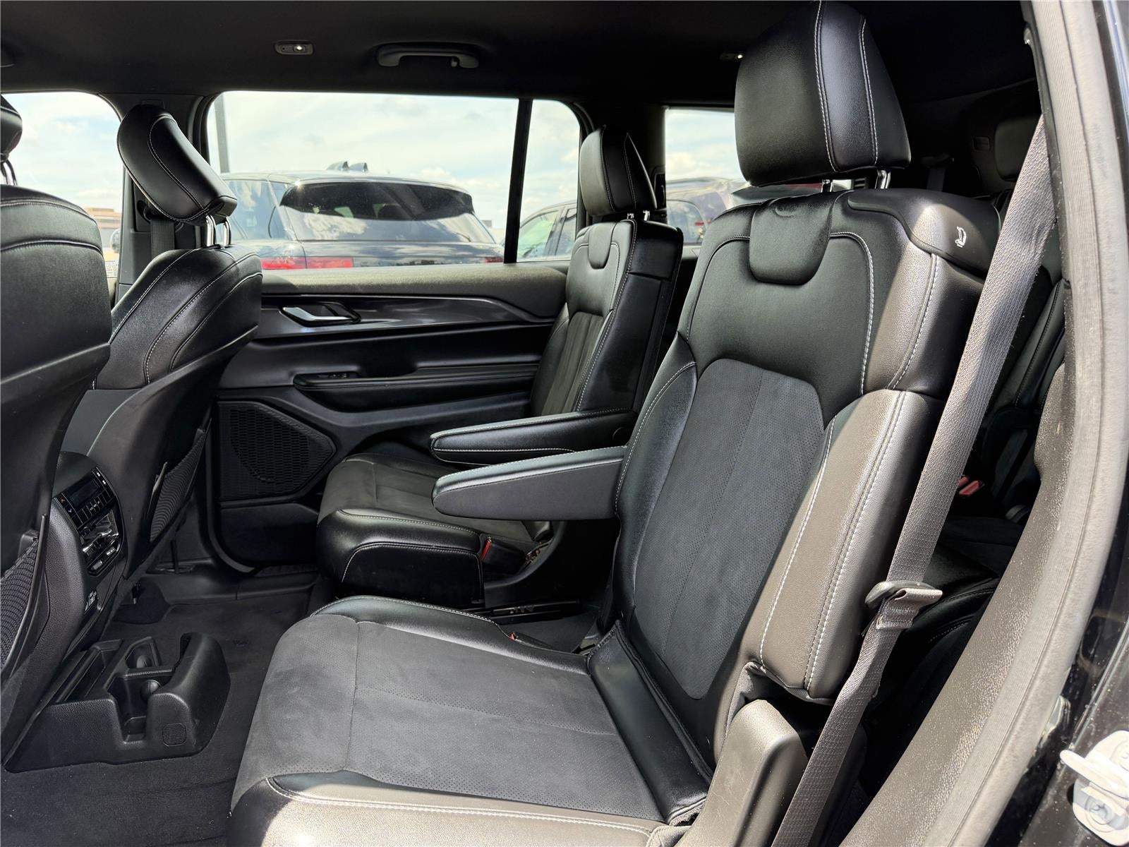 2023 Jeep Grand Cherokee L Altitude 4x4