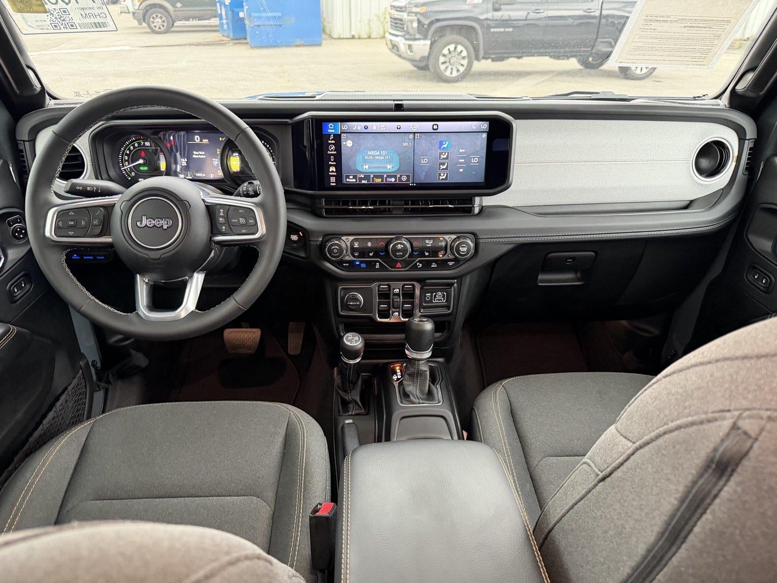 2025 Jeep Wrangler 4Xe Sahara