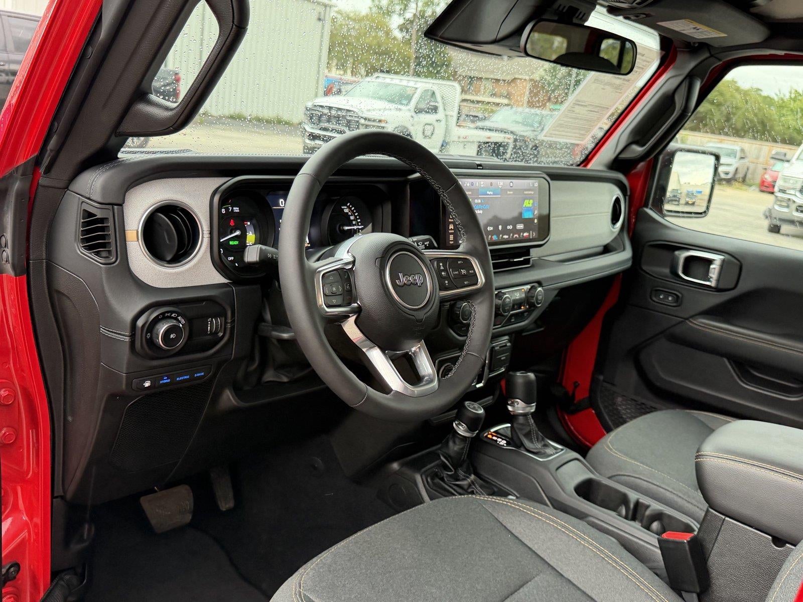 2025 Jeep Wrangler 4Xe Sahara