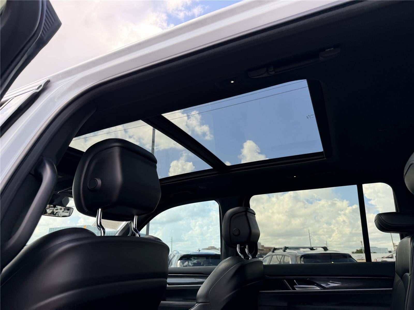 2024 Jeep Wagoneer BASE