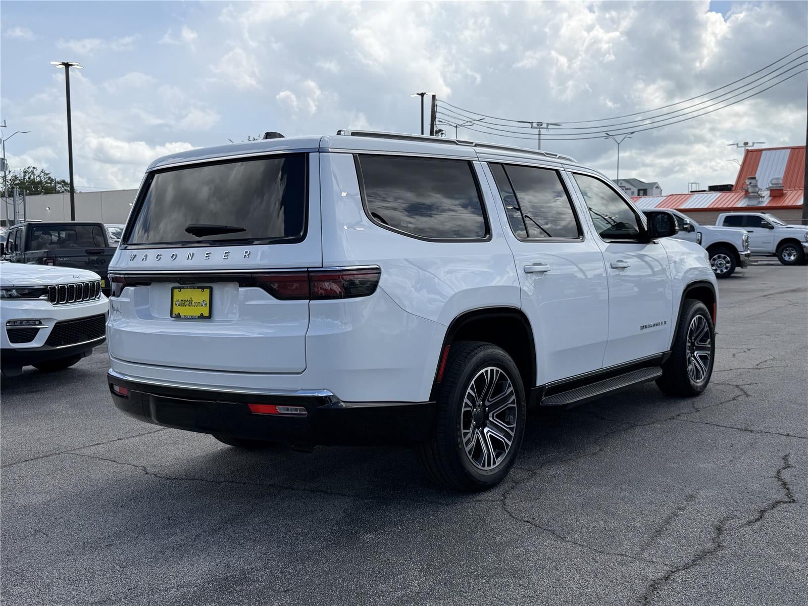 2024 Jeep Wagoneer BASE