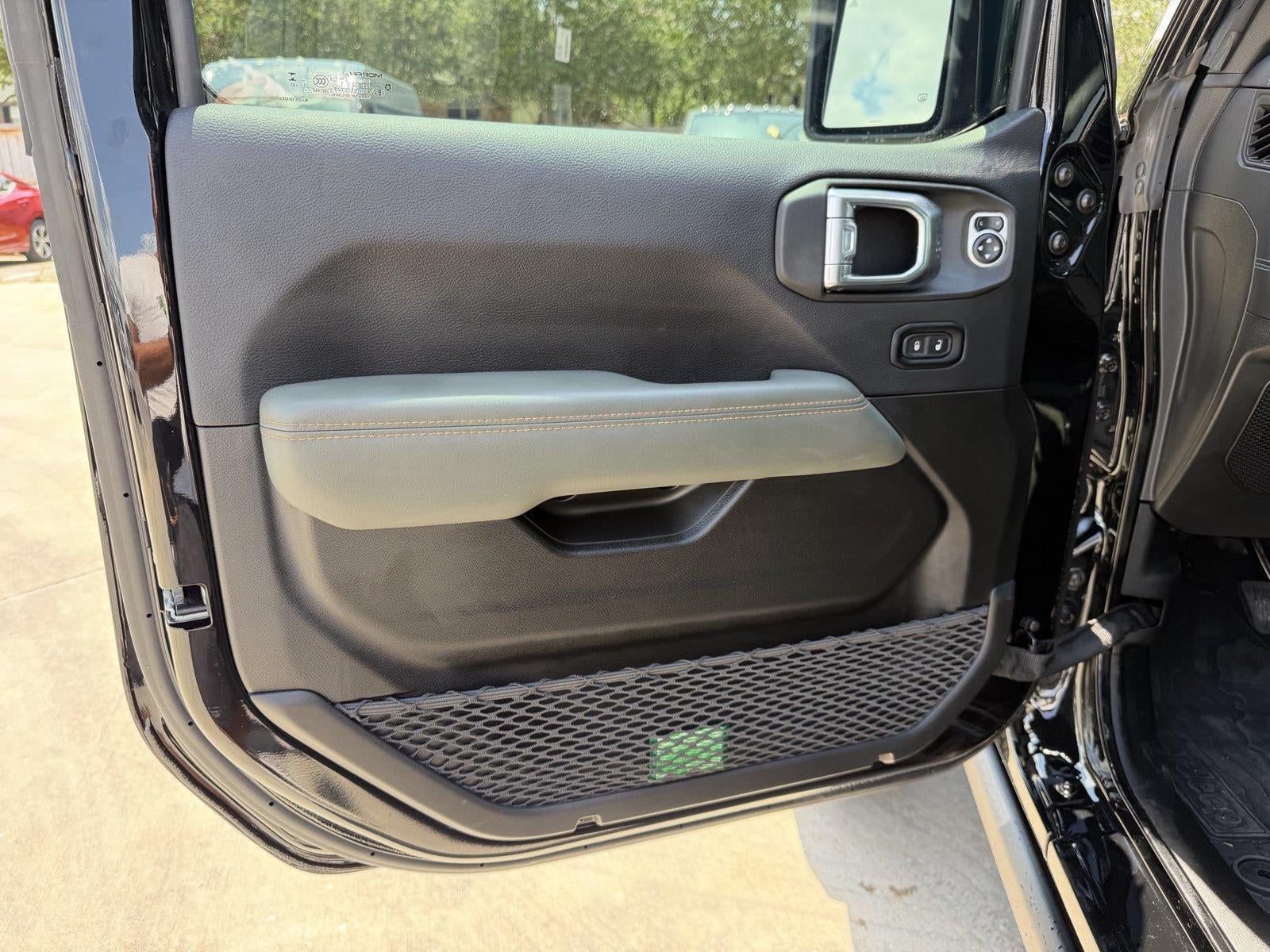 2025 Jeep Gladiator Mojave X
