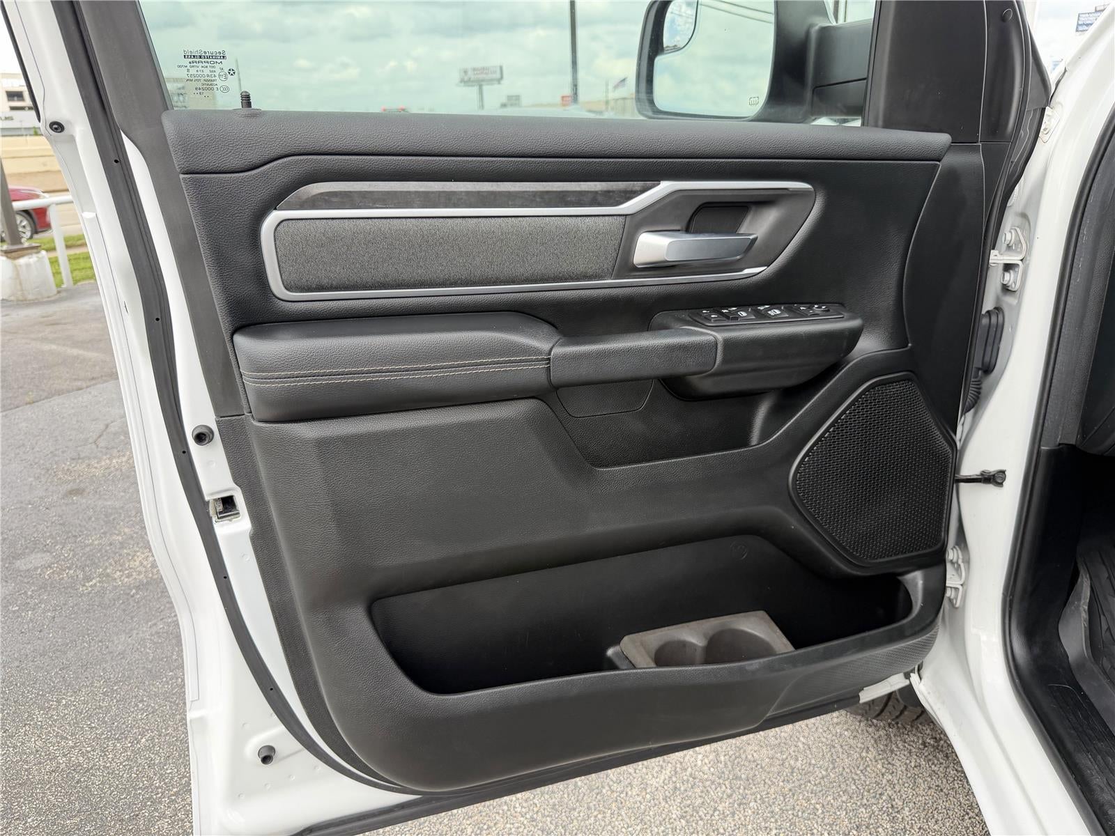 2020 RAM 1500 Lone Star Crew Cab 4x4 5'7' Box