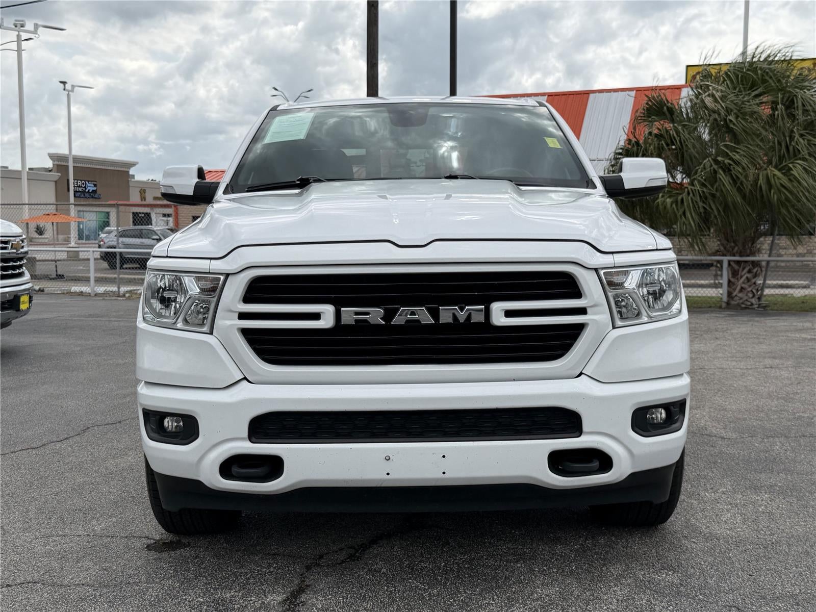 2020 RAM 1500 Lone Star Crew Cab 4x4 5'7' Box