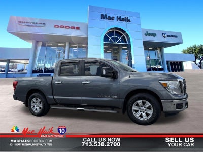 2018 Nissan TITAN SV