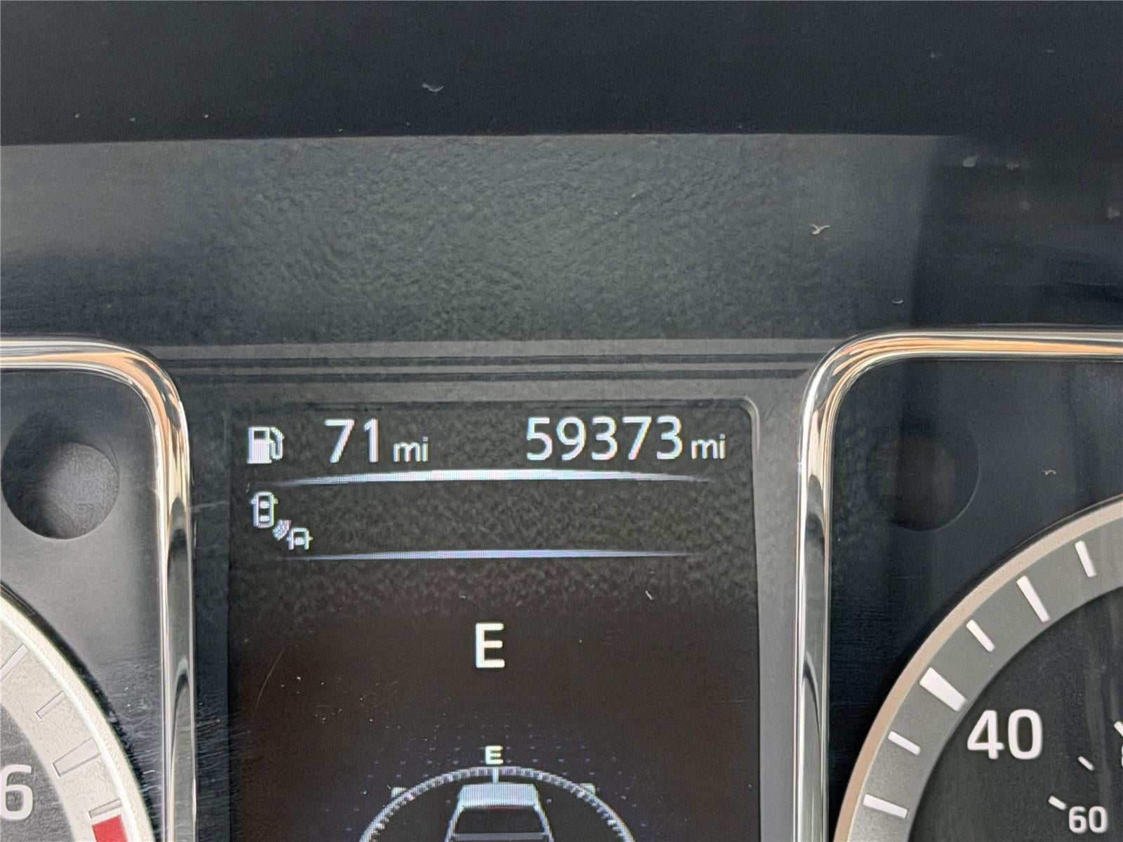2018 Nissan TITAN SV