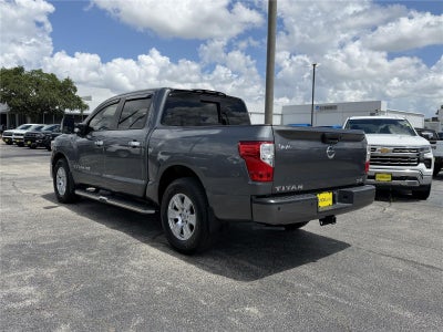 2018 Nissan TITAN SV