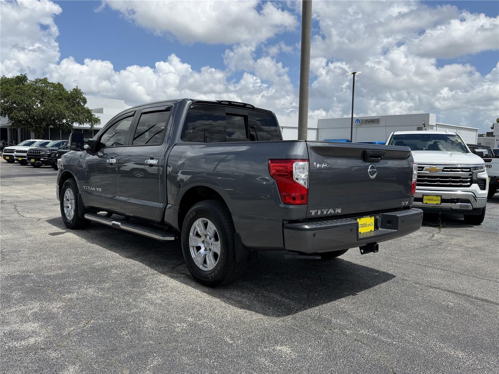 2018 Nissan TITAN SV