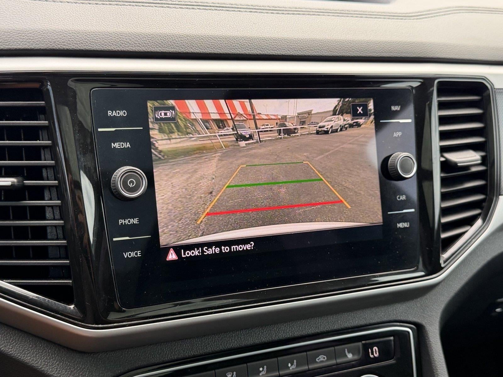 2023 Volkswagen Atlas Cross Sport 3.6L V6 SEL Premium R-Line