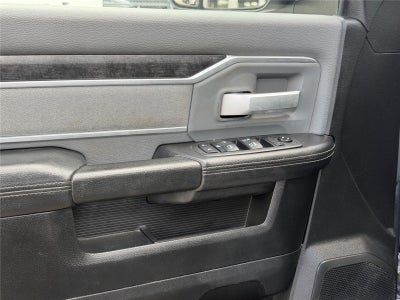 2020 RAM 3500 Big Horn Crew Cab 4x4 8' Box