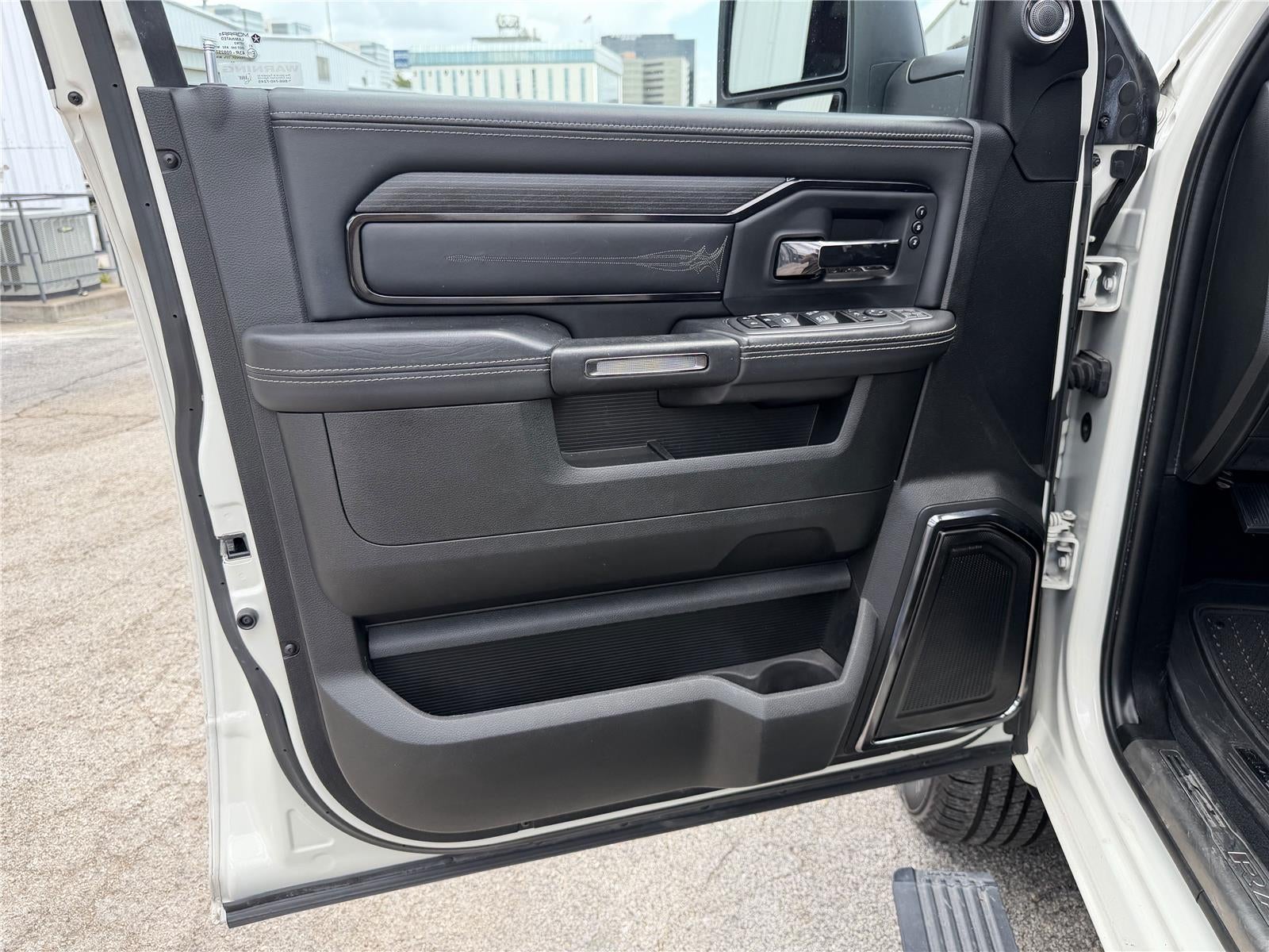 2023 RAM 2500 Limited Mega Cab 4x4 6'4' Box