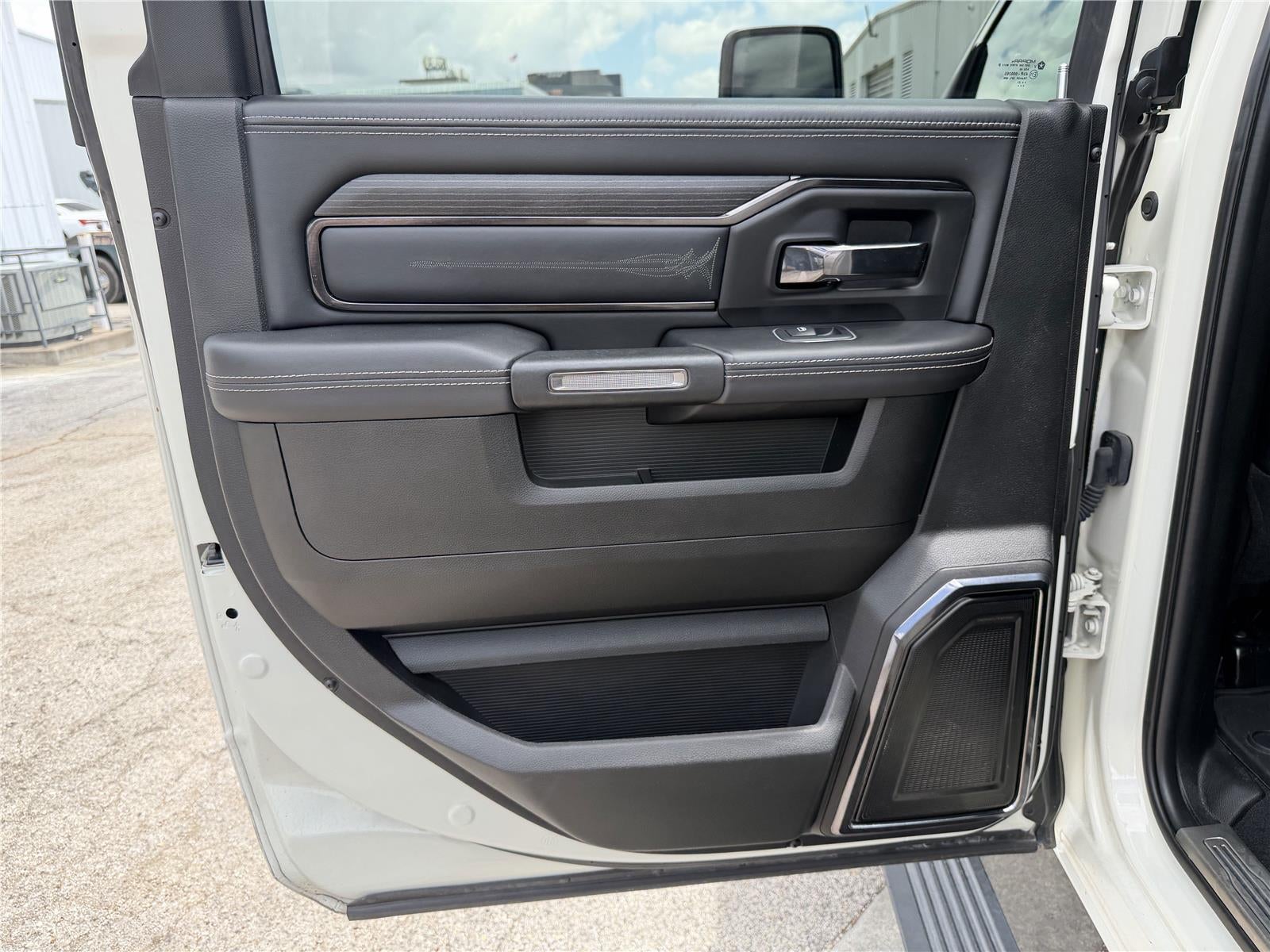 2023 RAM 2500 Limited Mega Cab 4x4 6'4' Box