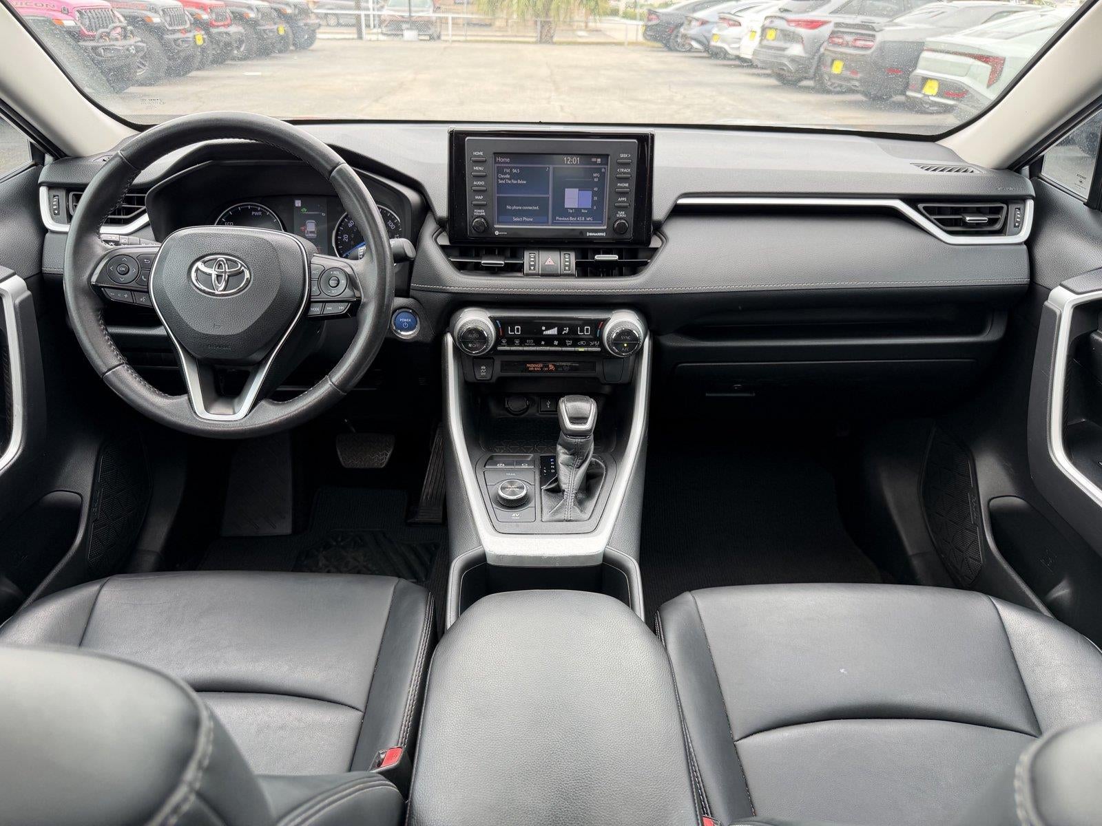2022 Toyota Rav4 XLE Premium