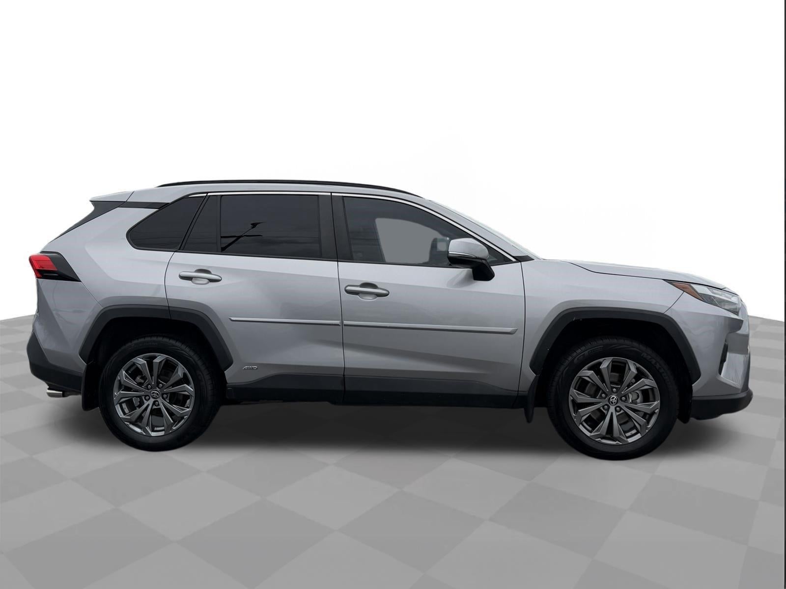 2022 Toyota Rav4 XLE Premium