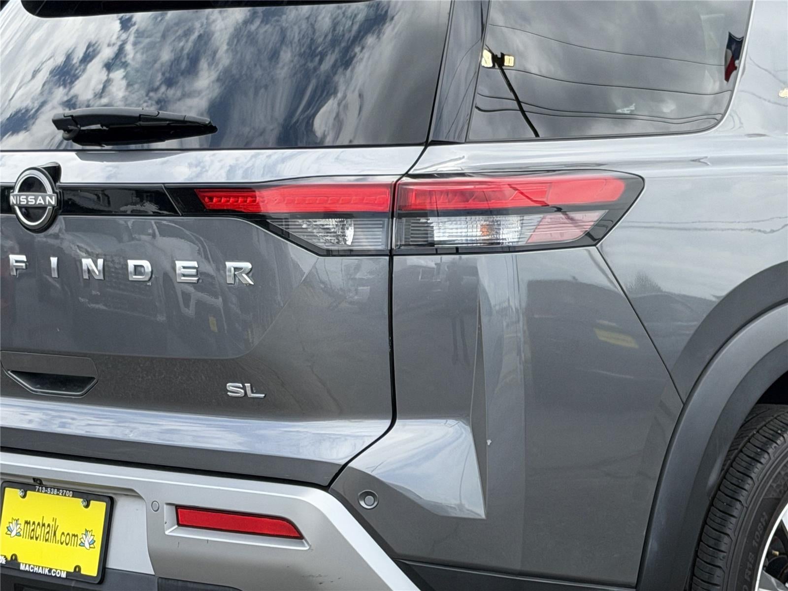 2023 Nissan Pathfinder SL FWD