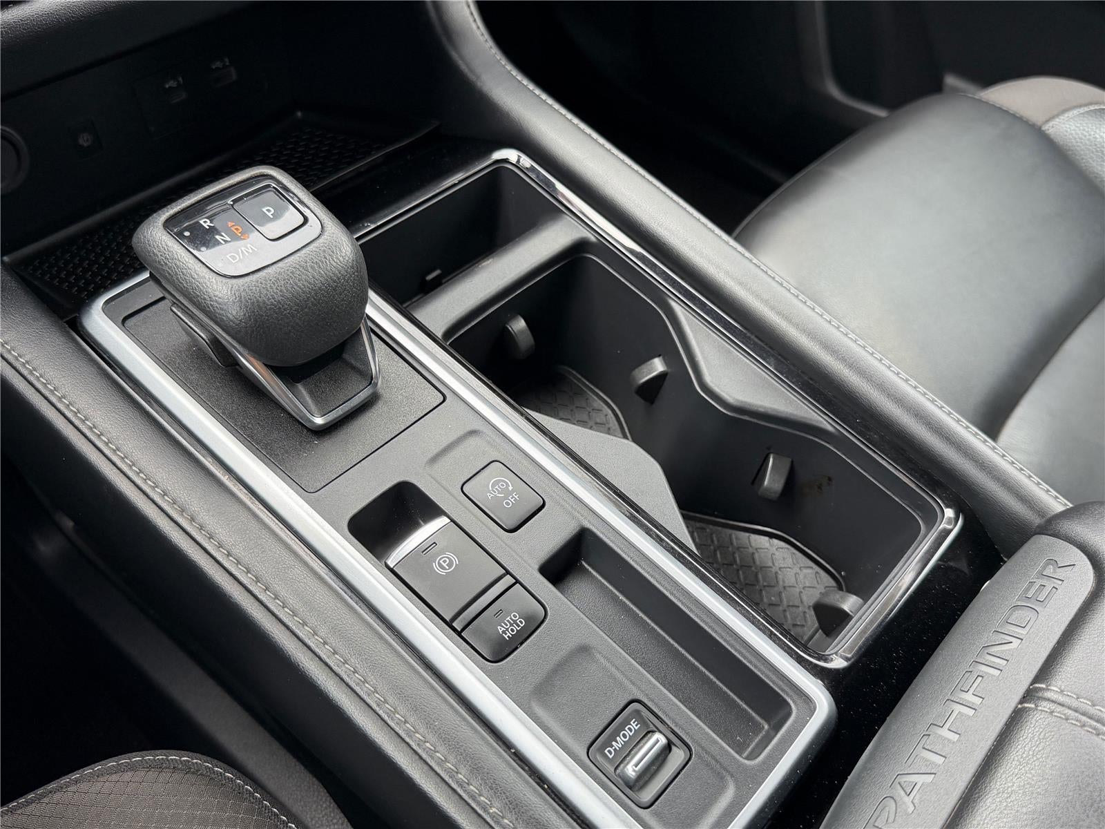 2023 Nissan Pathfinder SL FWD