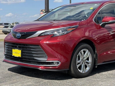 2024 Toyota Sienna Platinum 7-Passenger