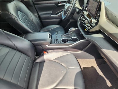 2023 Toyota Highlander Hyb Base