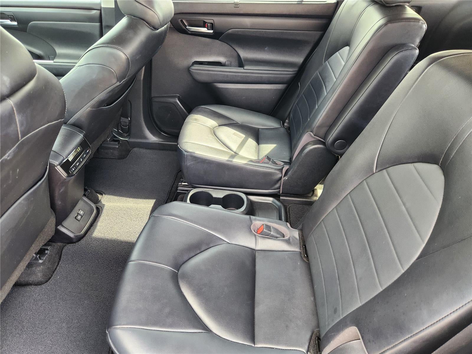 2023 Toyota Highlander Hyb Base
