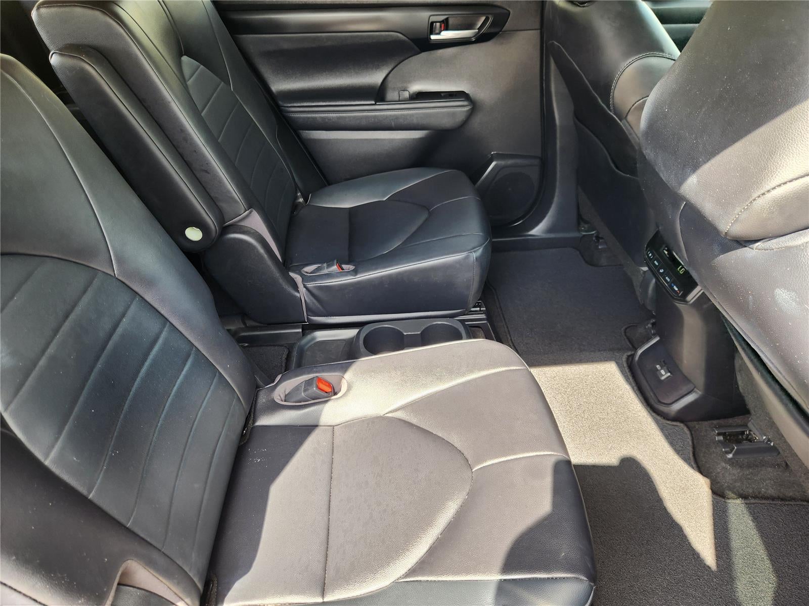 2023 Toyota Highlander Hyb Base