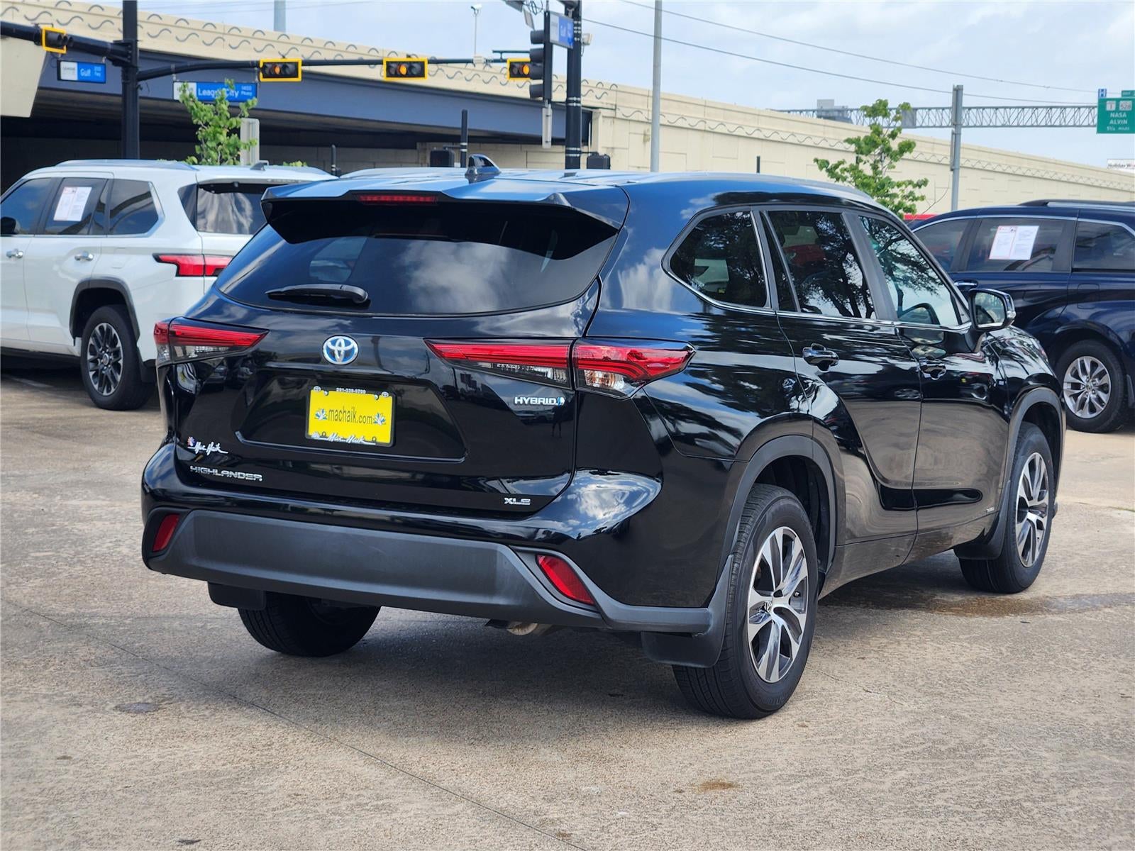 2023 Toyota Highlander Hyb Base