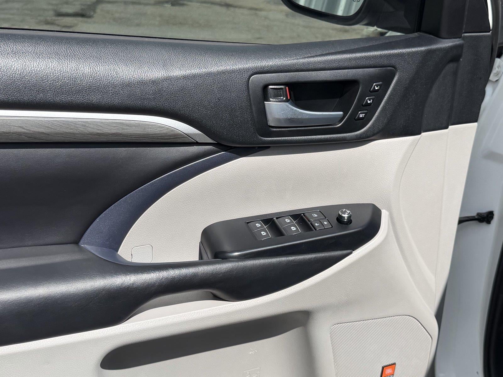 2018 Toyota Highlander Limited Platinum