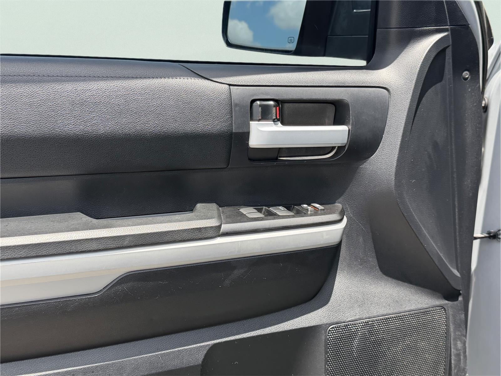 2019 Toyota Tundra SR5 5.7L V8