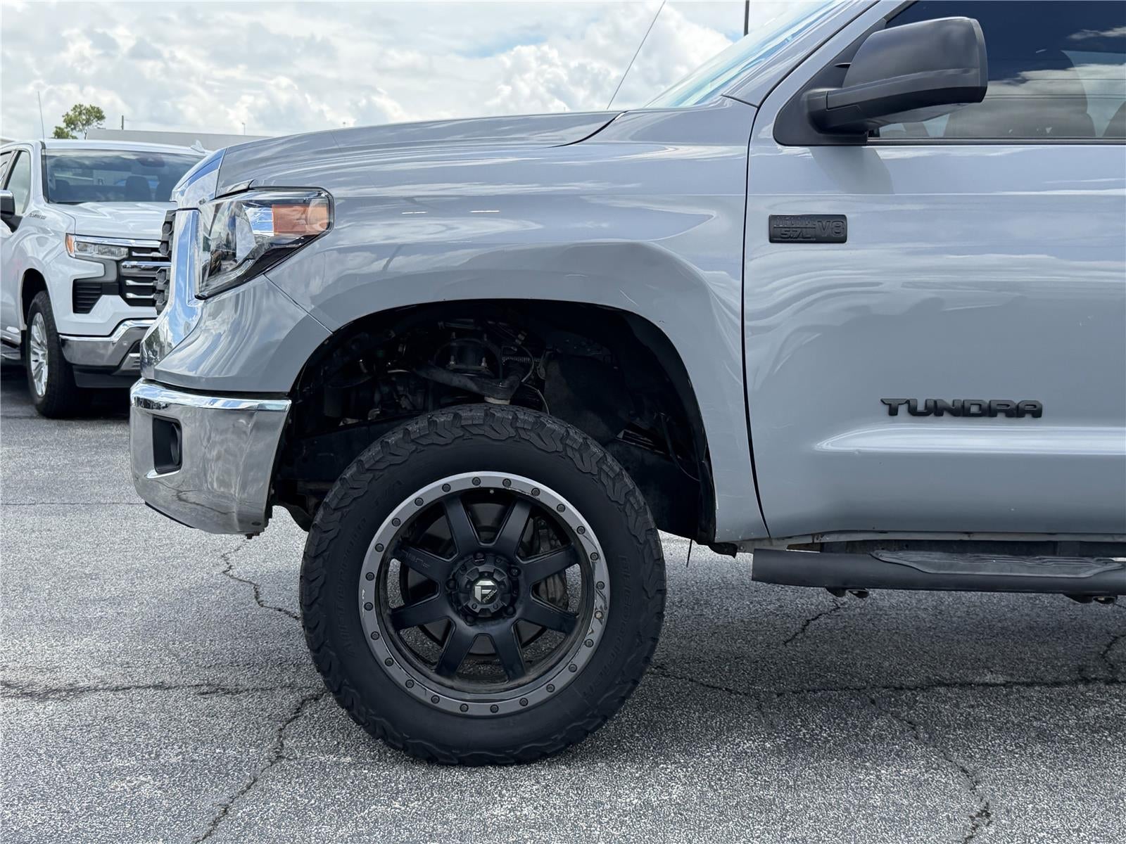 2019 Toyota Tundra SR5 5.7L V8