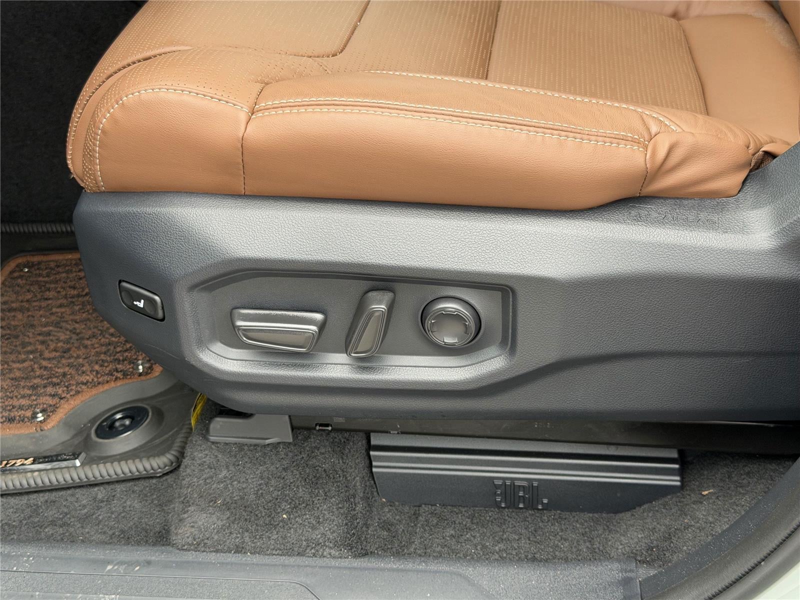 2025 Toyota Tundra Hybrid 1794 Edition CrewMax 5.5' Bed