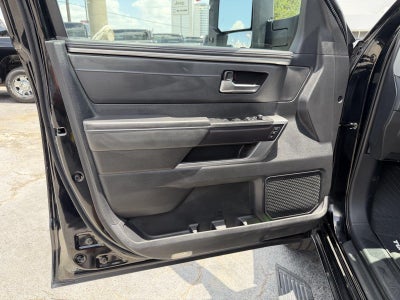 2023 Toyota Tundra Platinum HV