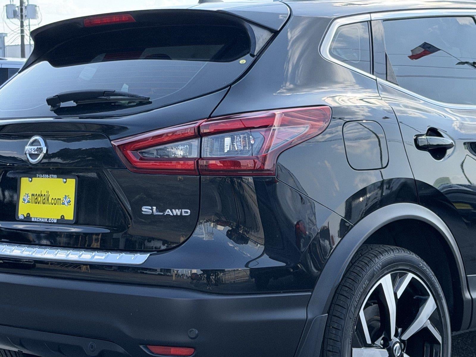 2022 Nissan Rogue Sport SL