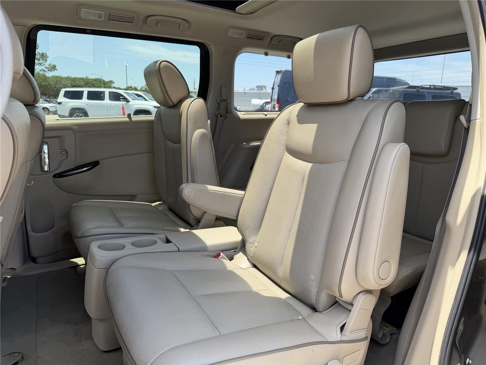 2015 Nissan Quest Platinum