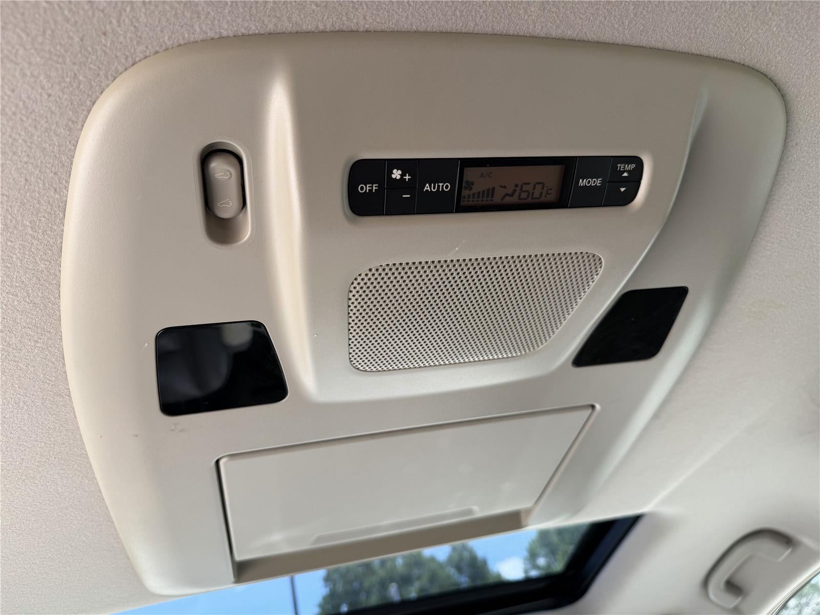 2015 Nissan Quest Platinum
