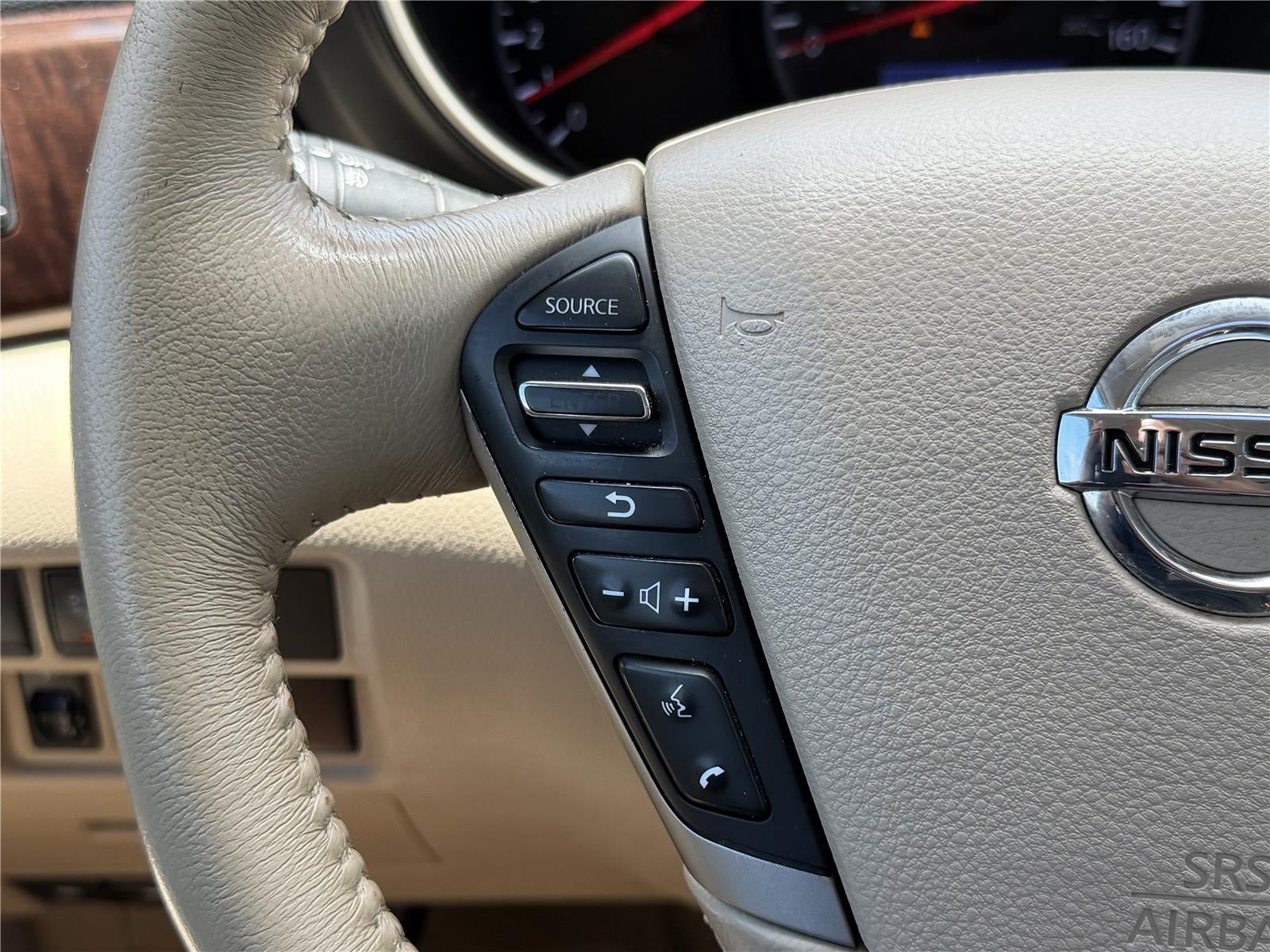 2015 Nissan Quest Platinum