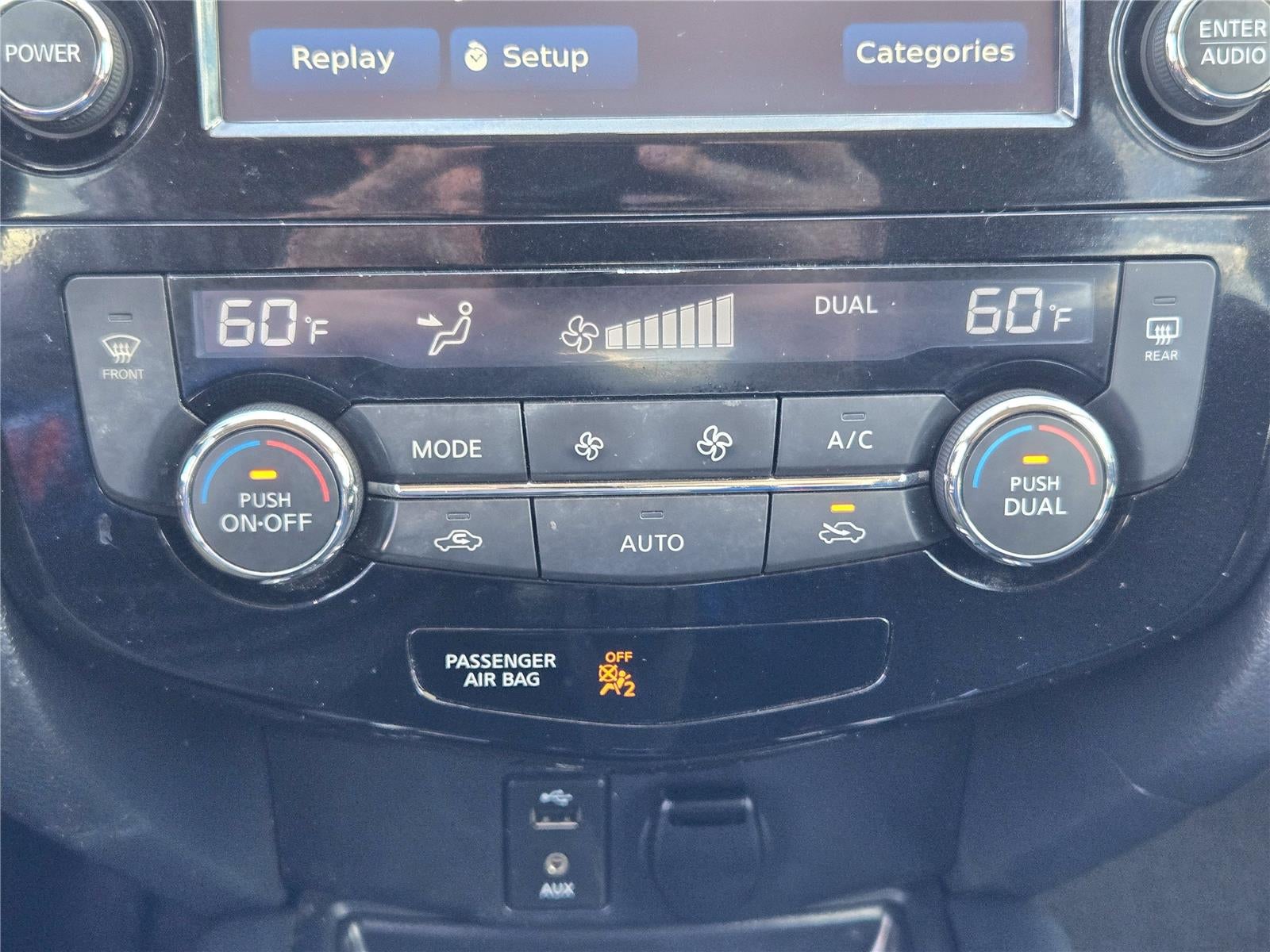 2016 Nissan ROGUE SV