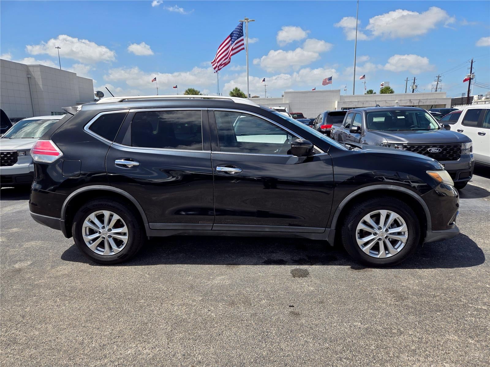 2016 Nissan ROGUE SV