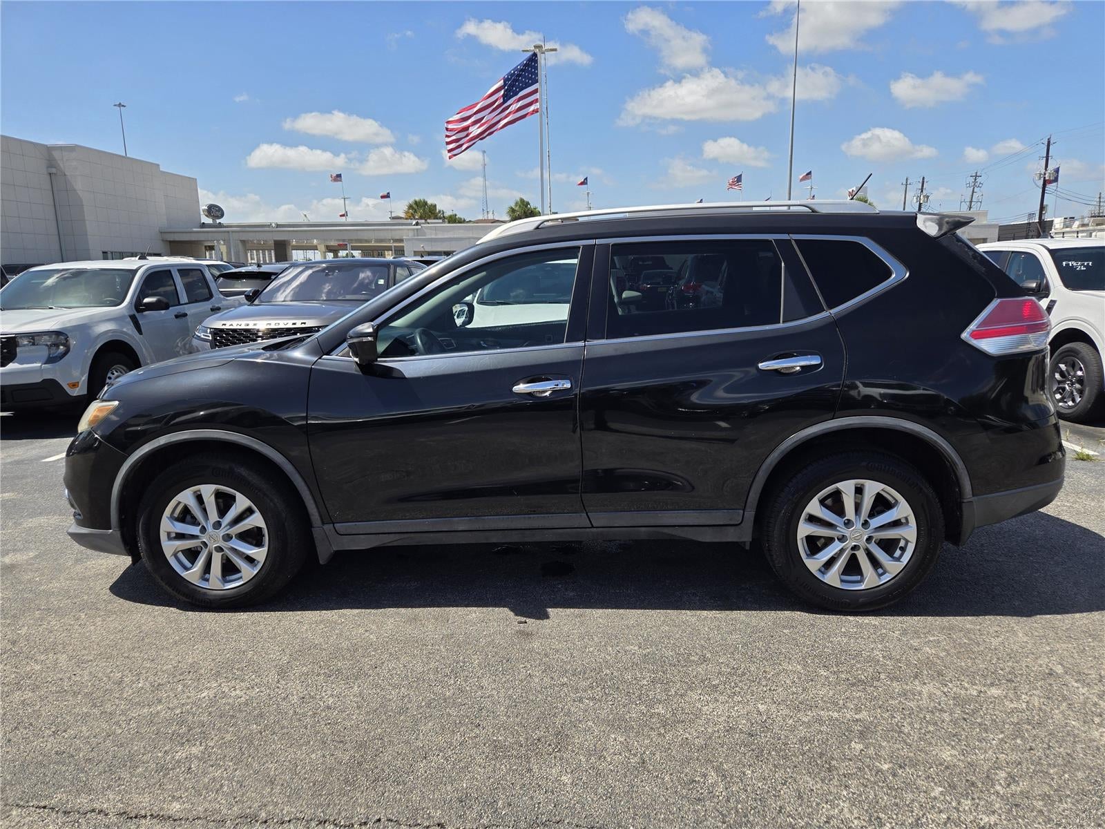 2016 Nissan ROGUE SV
