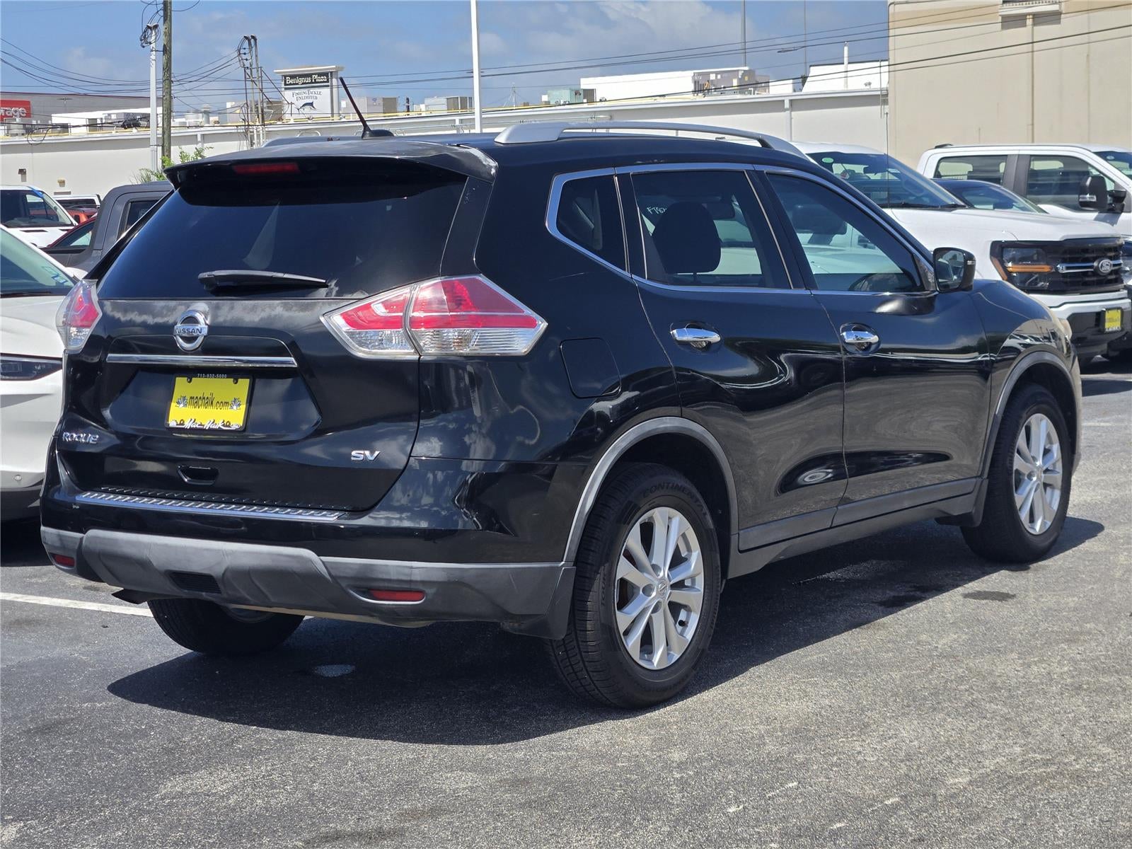 2016 Nissan ROGUE SV