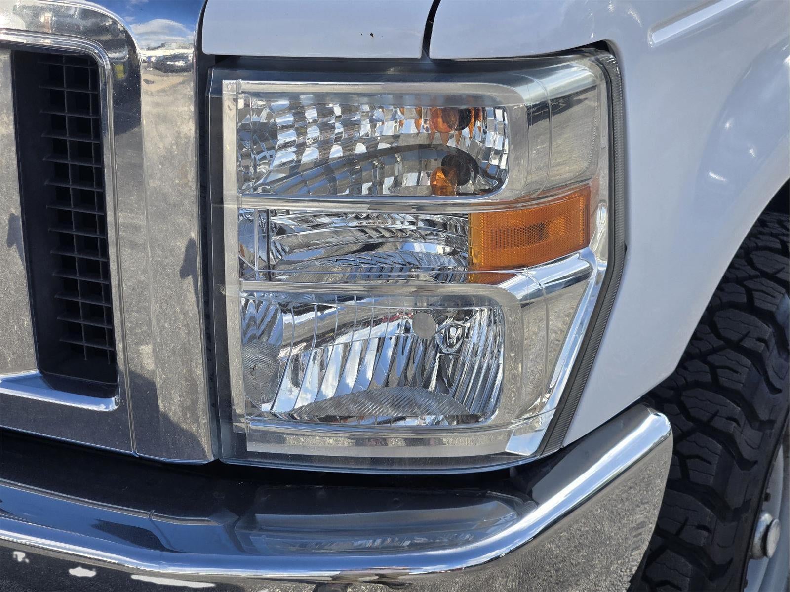 2014 Ford E-Series E-350 SD XLT