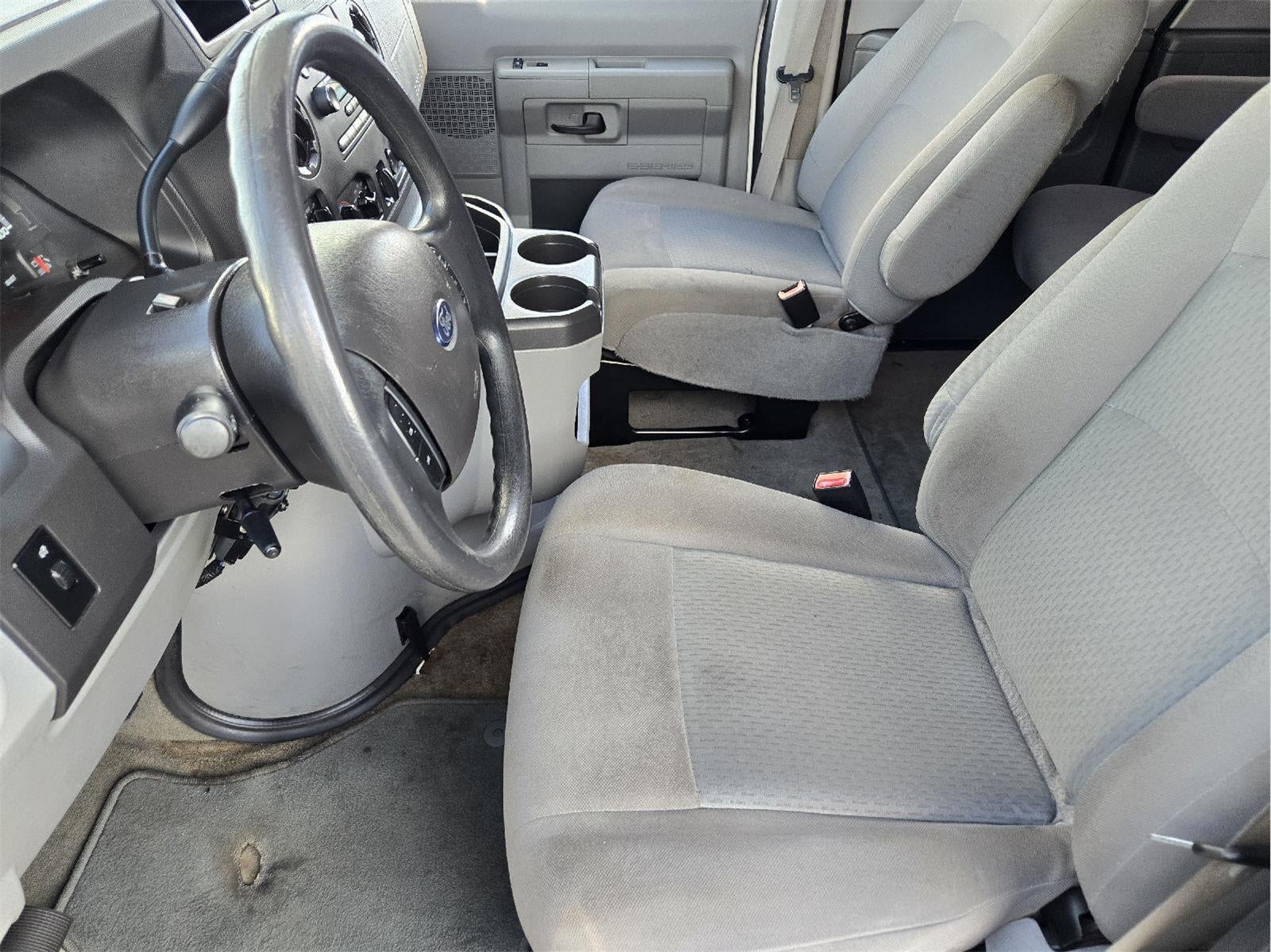 2014 Ford E-Series E-350 SD XLT