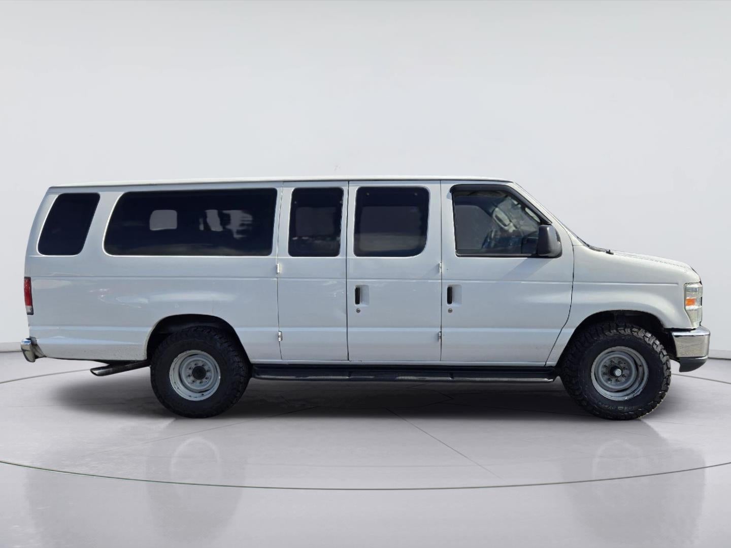 2014 Ford E-Series E-350 SD XLT