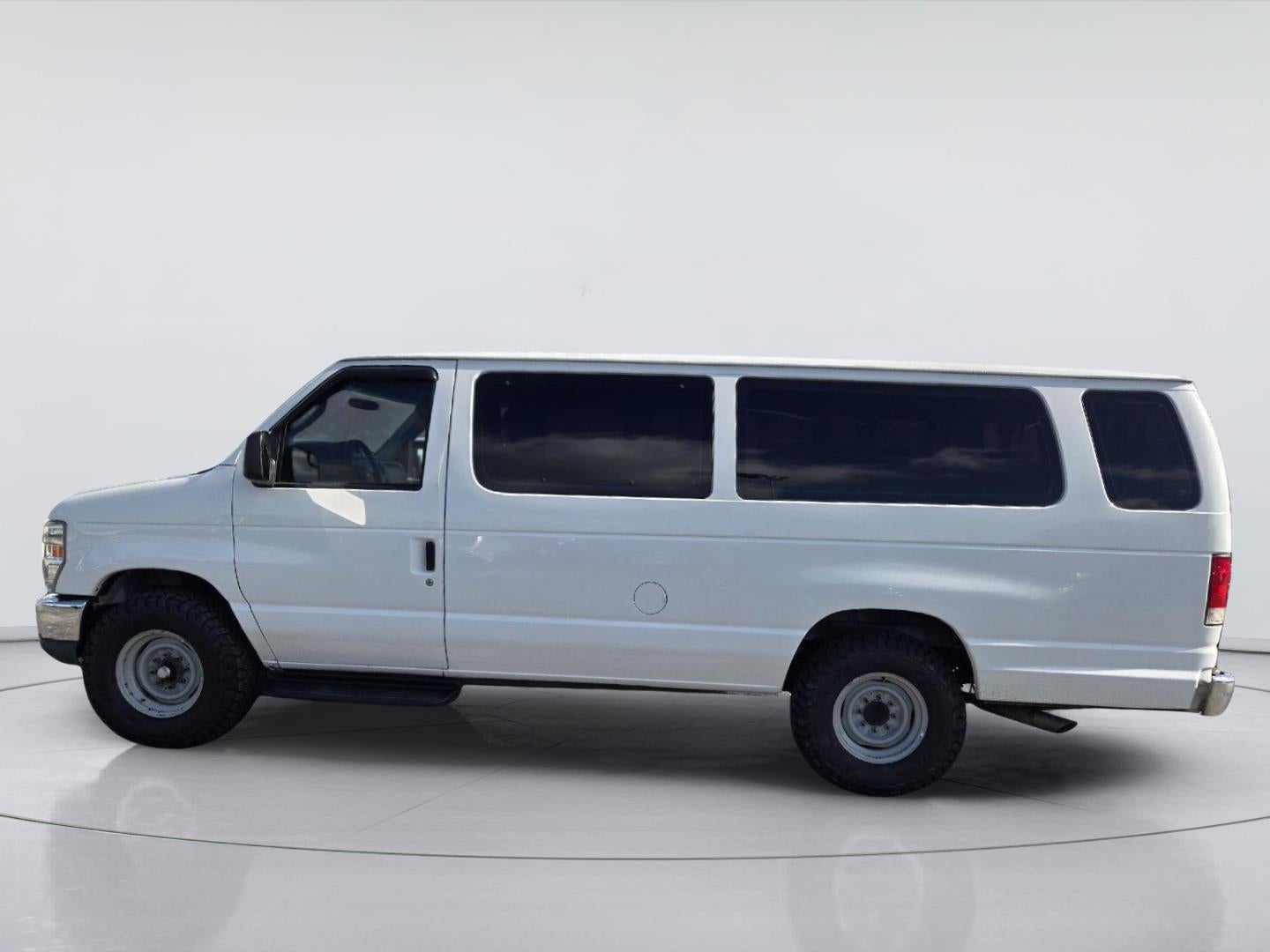 2014 Ford E-Series E-350 SD XLT