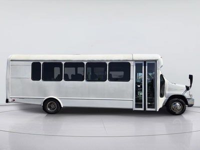 2015 Ford Econoline Commercial Cutaway E-450 SD