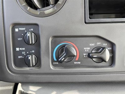 2015 Ford Econoline Commercial Cutaway E-450 SD
