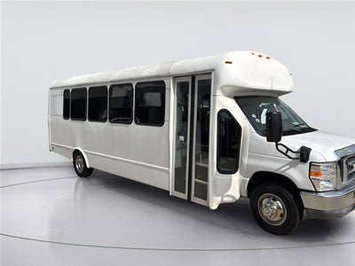 2015 Ford Econoline Commercial Cutaway E-450 SD