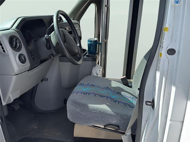 2015 Ford Econoline Commercial Cutaway E-450 SD