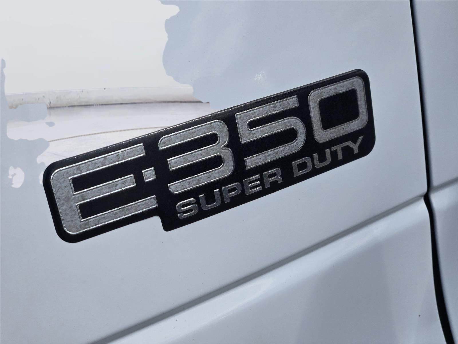 2003 Ford Econoline Commercial Cutaway Standard